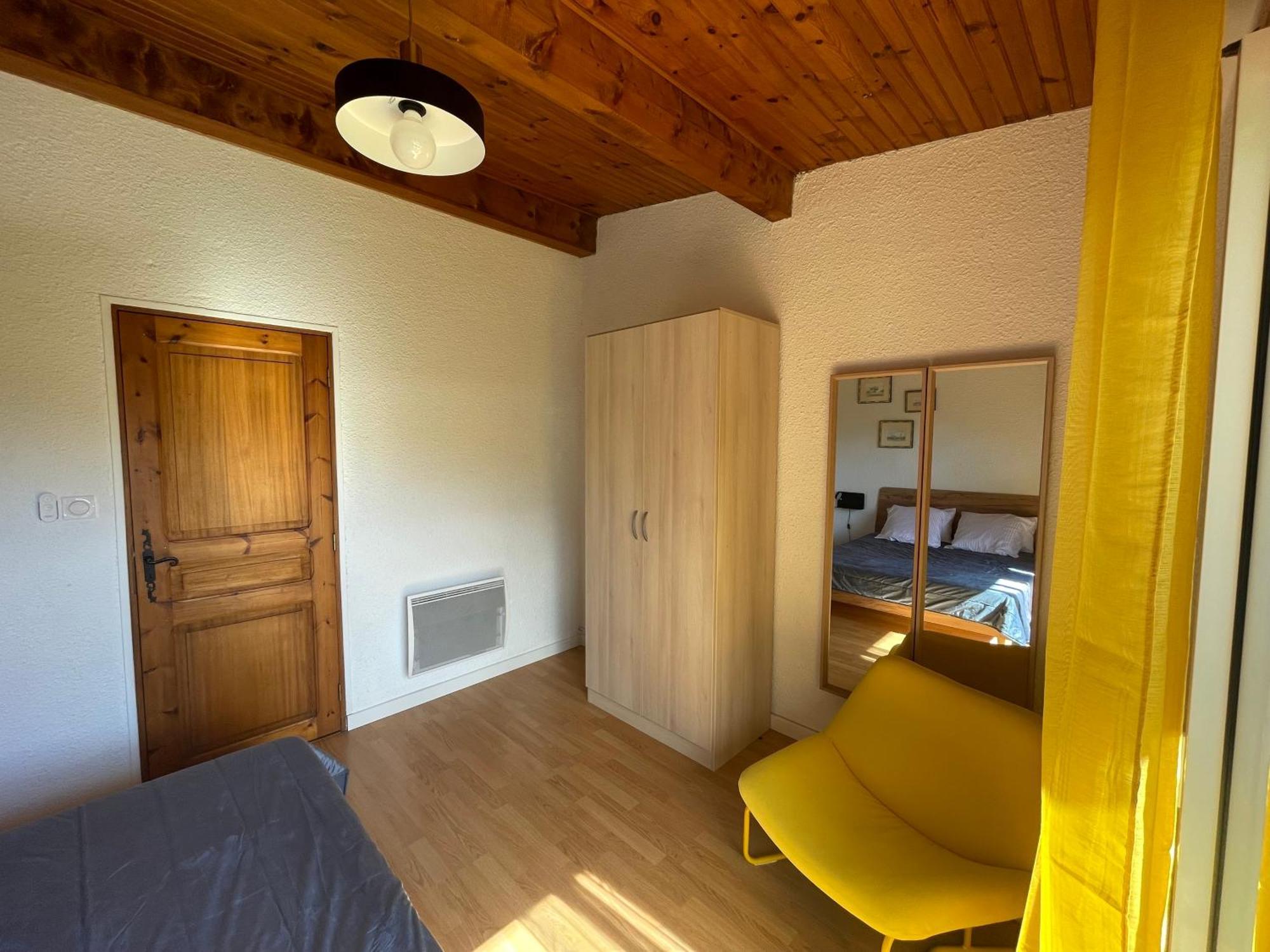 Maison Tres Agreable Avec Exterieurs, Bien Situee Au Plan D'Eau Эмбрён Экстерьер фото